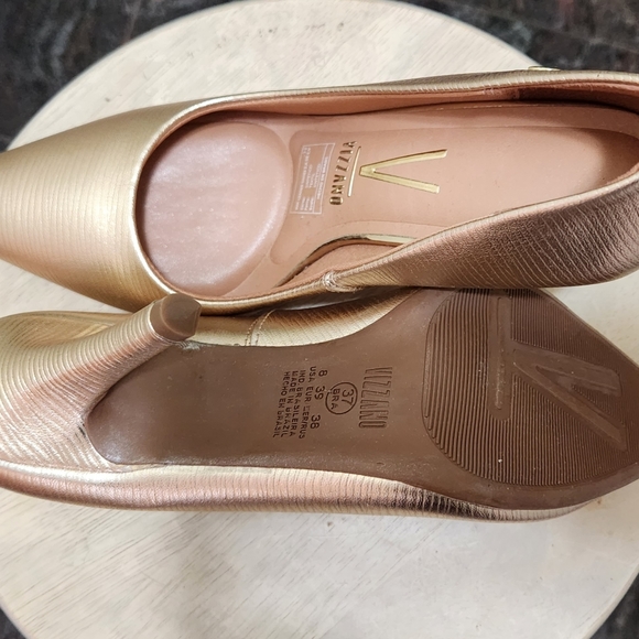 Stilettos Vizzano, size 8 USA. - Picture 3 of 4